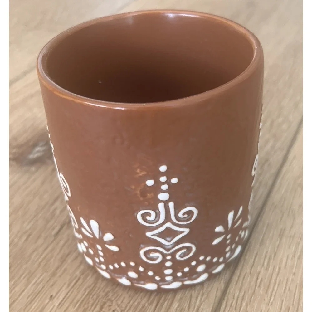 Pottery Barn Iced Gingerbread Snowflake‎ Stoneware Mug 14 oz Brown